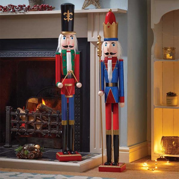 Nutcracker Mega Traditional