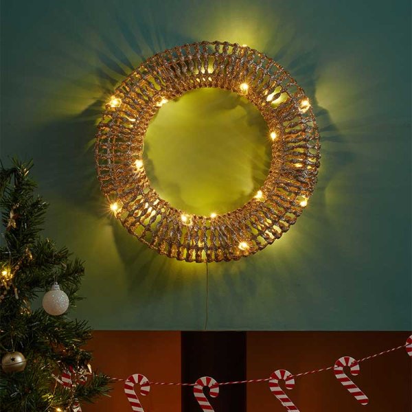 Battery Operated Glitter Twist Wreath - Gold