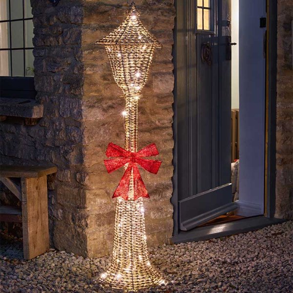 GlitterTwist Lamp Post