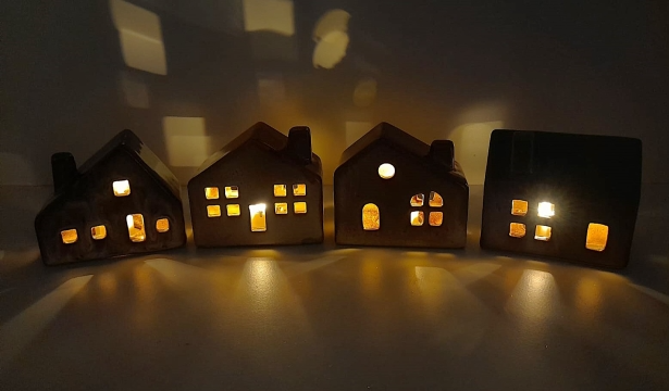 8cm Ceramic House